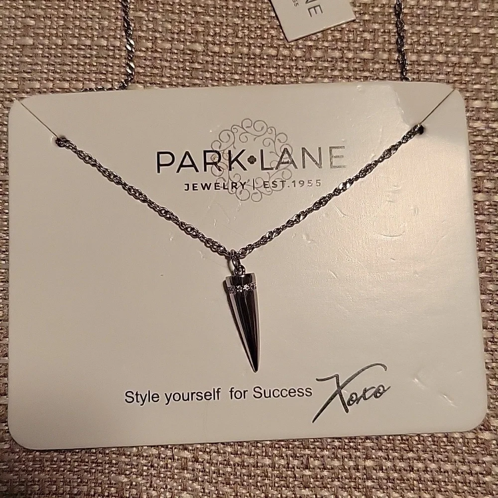 Park Lane Spur necklace - Picture 2 of 2